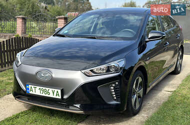 Хэтчбек Hyundai Ioniq 2018 в 