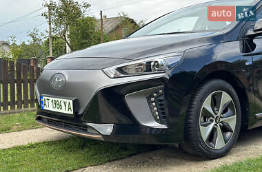 Хэтчбек Hyundai Ioniq 2018 в 