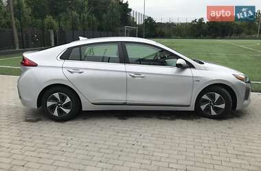 Хэтчбек Hyundai Ioniq 2017 в Виннице