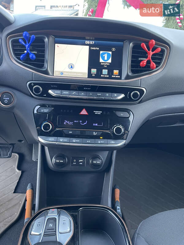 Хэтчбек Hyundai Ioniq 2017 в Ужгороде