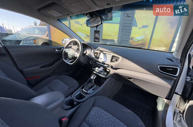 Лифтбек Hyundai Ioniq 2019 в 