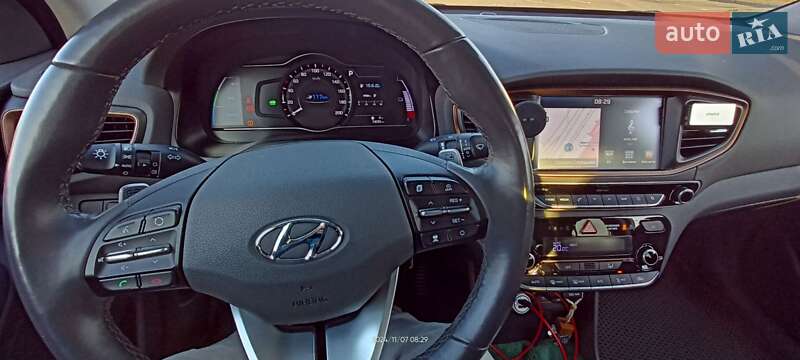 Хетчбек Hyundai Ioniq 2018 в Києві