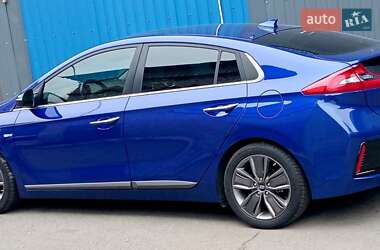 Хэтчбек Hyundai Ioniq 2019 в Киеве