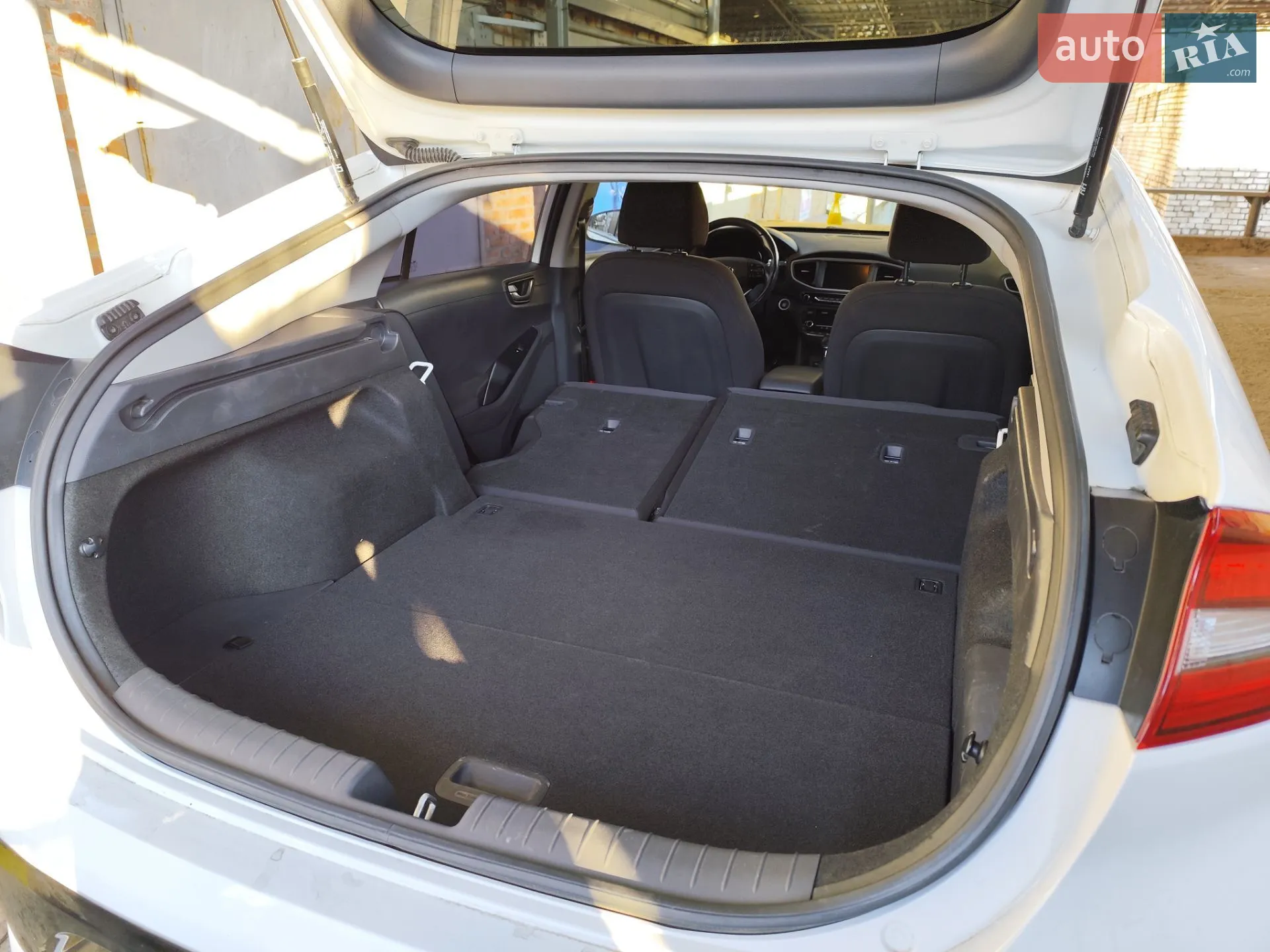 2018 Hyundai IONIQ - мініатюра 18