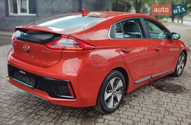 Хэтчбек Hyundai Ioniq 2018 в Киеве