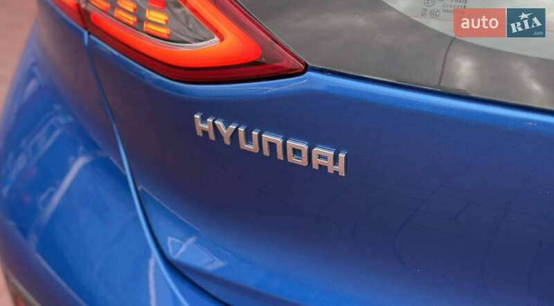 Хэтчбек Hyundai Ioniq 2017 в Киеве
