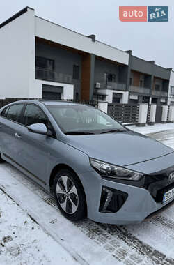 Хетчбек Hyundai Ioniq 2018 в 