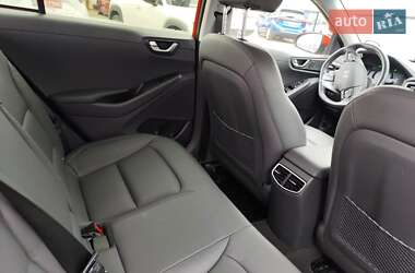 Хетчбек Hyundai Ioniq 2017 в  фото 59 Хетчбек Hyundai Ioniq 2017 в