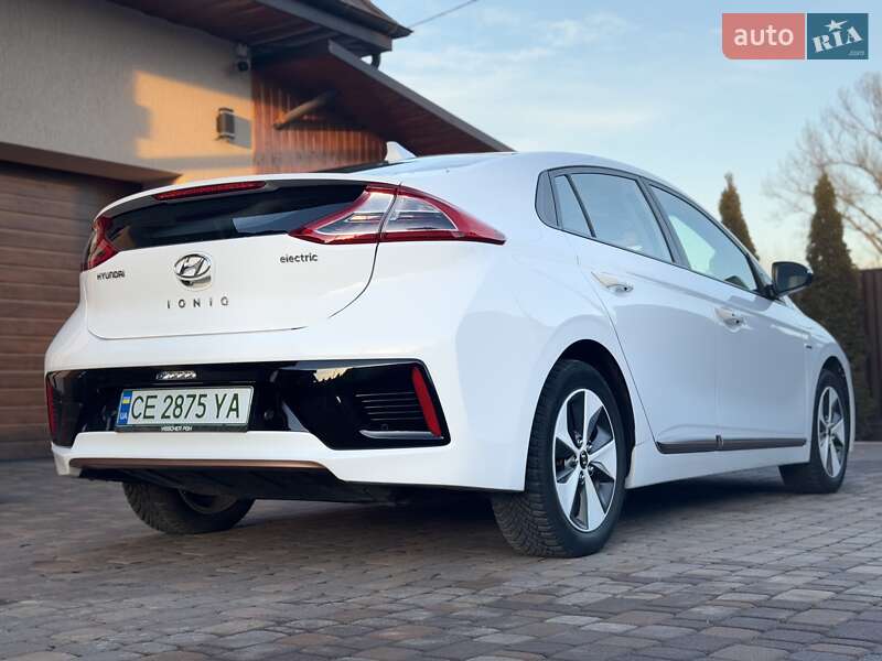 Ліфтбек Hyundai Ioniq 2019 в Чернівцях