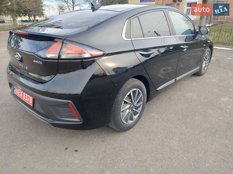 Ліфтбек Hyundai Ioniq 2019 в Володимирі