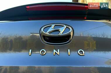 Хетчбек Hyundai Ioniq 2019 в 