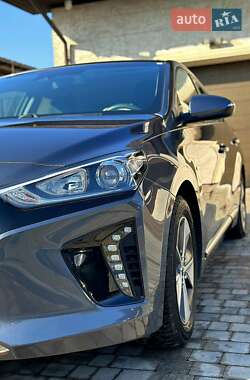 Хетчбек Hyundai Ioniq 2019 в 