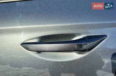 Хетчбек Hyundai Ioniq 2019 в 