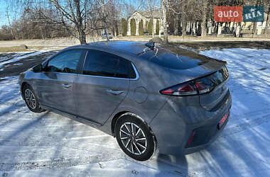 Хэтчбек Hyundai Ioniq 2019 в 