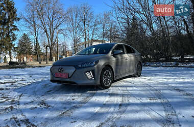 Хэтчбек Hyundai Ioniq 2019 в 