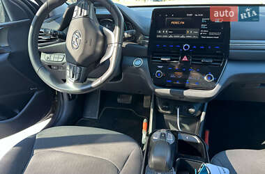 Хэтчбек Hyundai Ioniq 2019 в 