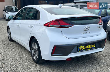 Лифтбек Hyundai Ioniq 2021 в 