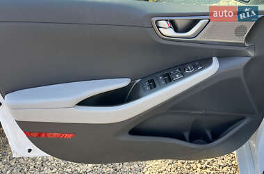 Лифтбек Hyundai Ioniq 2021 в 