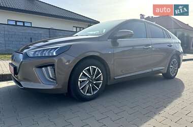 Ліфтбек Hyundai Ioniq 2019 в 