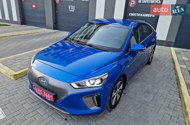 Хэтчбек Hyundai Ioniq 2017 в 