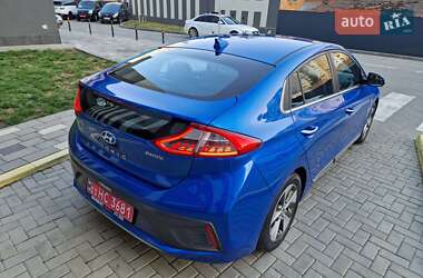 Хэтчбек Hyundai Ioniq 2017 в 
