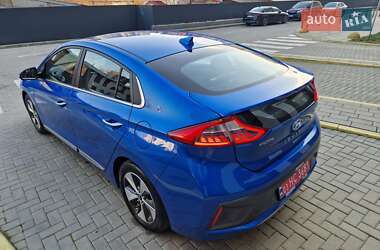 Хэтчбек Hyundai Ioniq 2017 в 