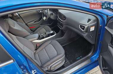 Хэтчбек Hyundai Ioniq 2017 в 