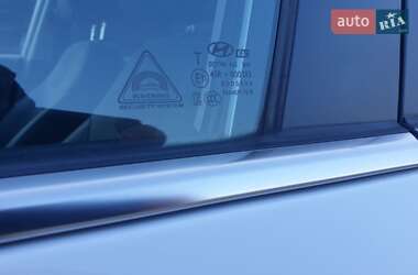 Лифтбек Hyundai Ioniq 2019 в 