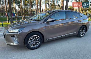 Лифтбек Hyundai Ioniq 2019 в Киеве