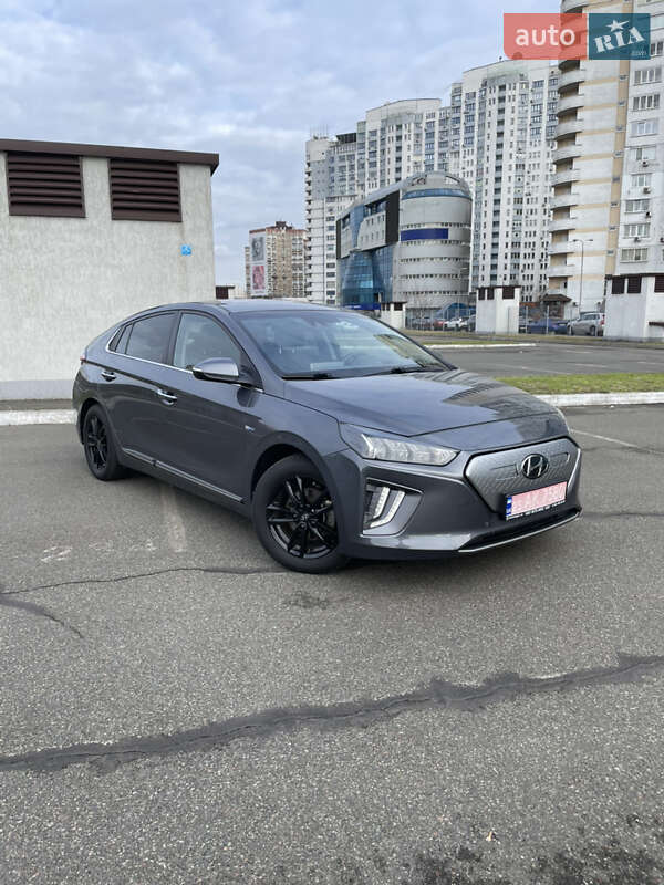 Лифтбек Hyundai Ioniq 2020 в 