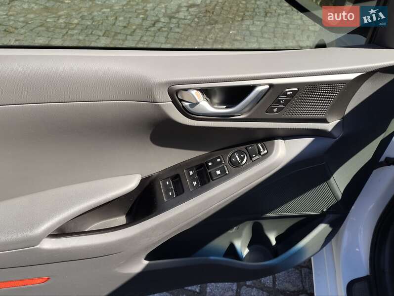 Хетчбек Hyundai Ioniq 2019 в Львові