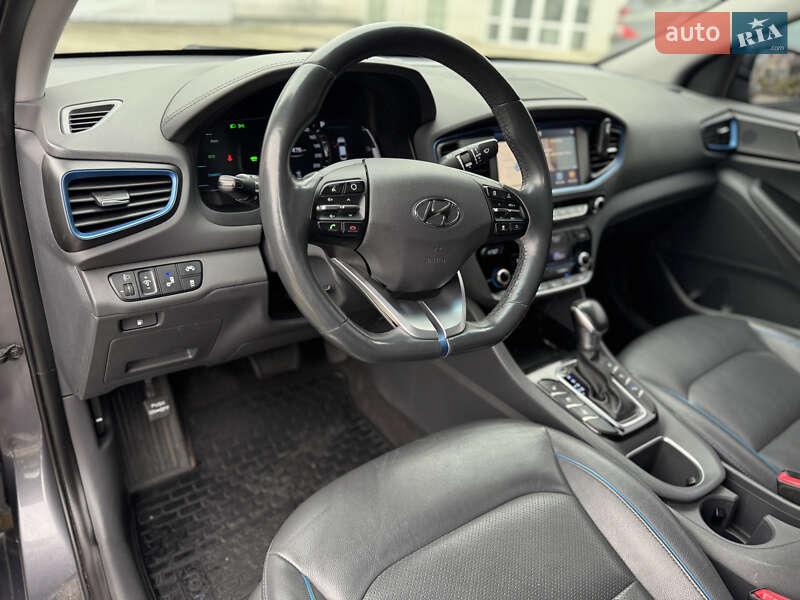 Хетчбек Hyundai Ioniq 2016 в Луцьку