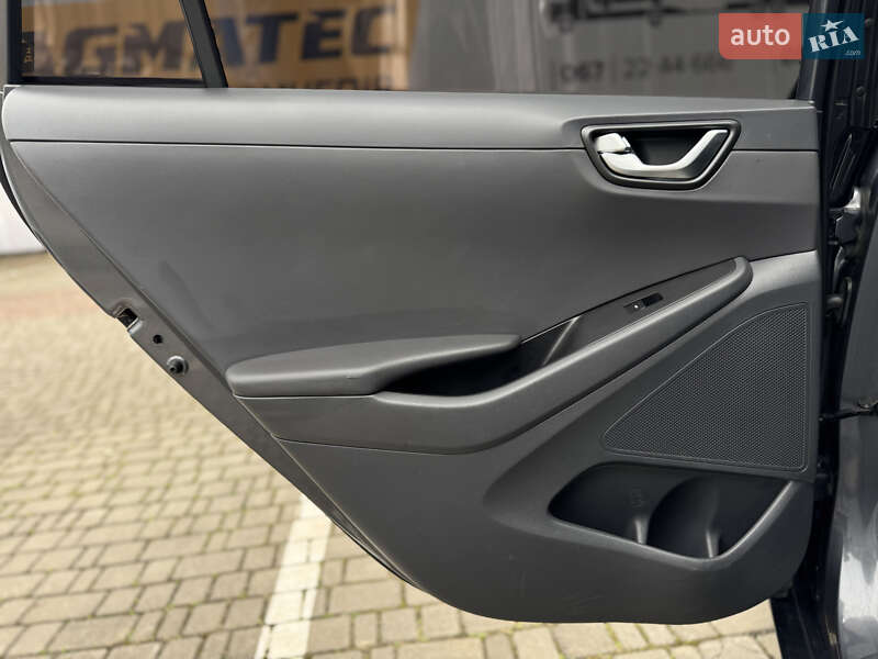 Хетчбек Hyundai Ioniq 2016 в Луцьку