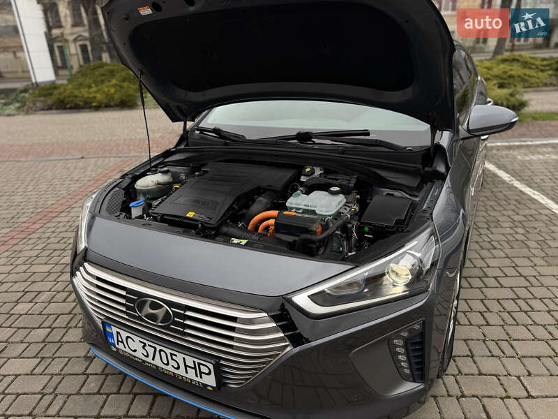 Хетчбек Hyundai Ioniq 2016 в Луцьку