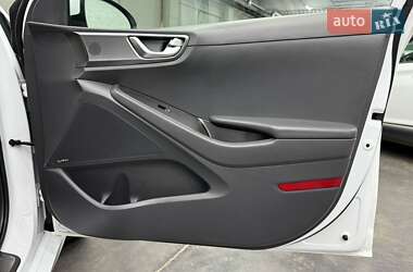 Хэтчбек Hyundai Ioniq 2019 в 