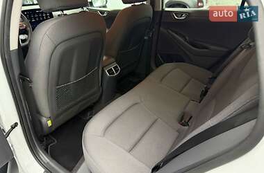 Хэтчбек Hyundai Ioniq 2019 в 