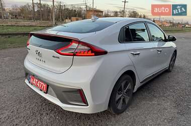 Хэтчбек Hyundai Ioniq 2018 в 