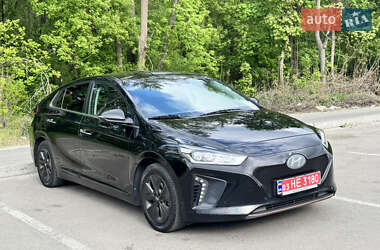 Хэтчбек Hyundai Ioniq 2016 в 