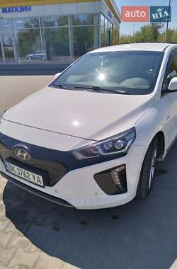 Лифтбек Hyundai Ioniq 2019 в 