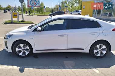 Лифтбек Hyundai Ioniq 2019 в 