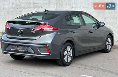 Лифтбек Hyundai Ioniq 2020 в 
