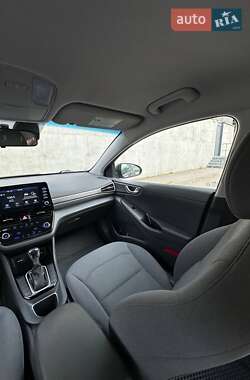 Лифтбек Hyundai Ioniq 2020 в 