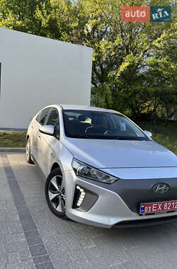 Хетчбек Hyundai Ioniq 2018 в 