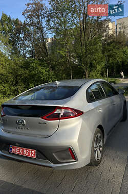 Хетчбек Hyundai Ioniq 2018 в 