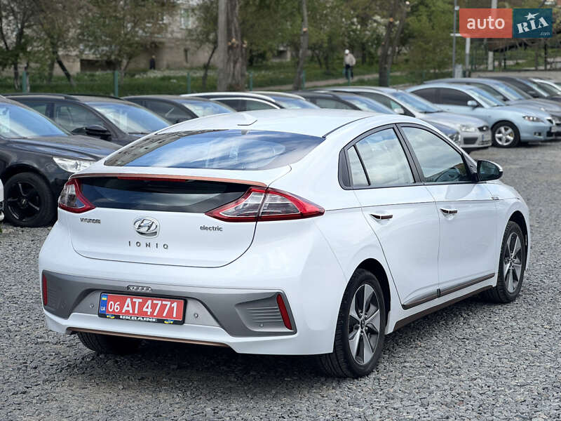 Хетчбек Hyundai Ioniq 2018 в Бердичеві