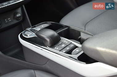 Хэтчбек Hyundai Ioniq 2016 в 