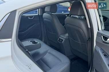 Хэтчбек Hyundai Ioniq 2018 в 