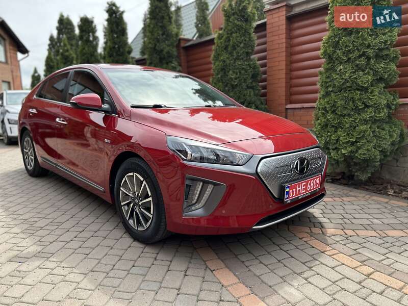 Ліфтбек Hyundai Ioniq 2019 в 