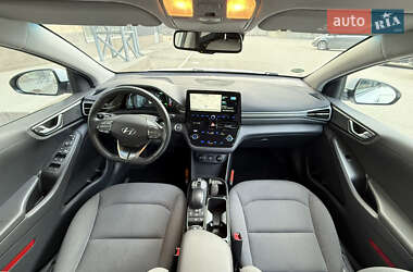 Ліфтбек Hyundai Ioniq 2020 в 