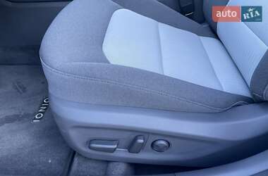 Лифтбек Hyundai Ioniq 2020 в 